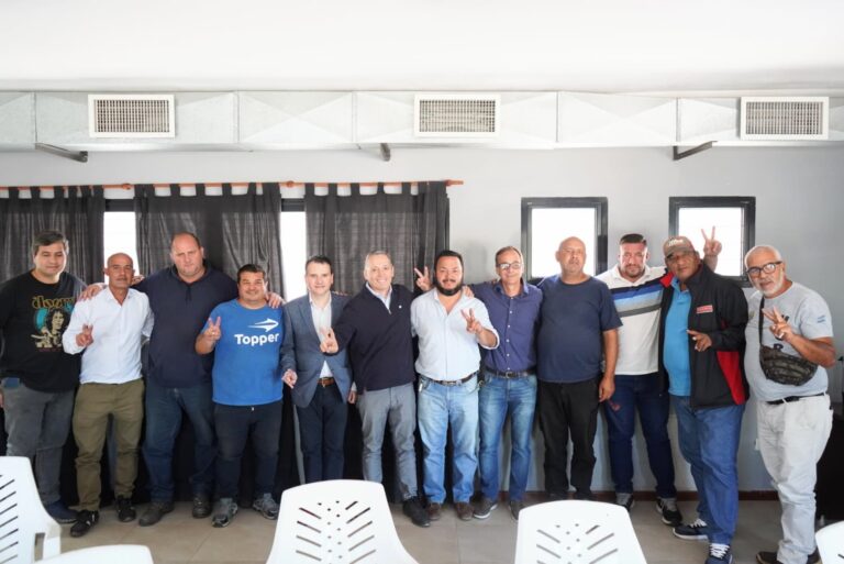San Nicolás: Fernando Gray se reunió con dirigentes de la UOCRA y del peronismo local